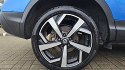 2020 (20) NISSAN QASHQAI 1.3 DiG-T Tekna 5dr 4988221