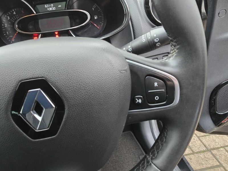 2019 (19) RENAULT CLIO 1.5 dCi 90 Iconic 5dr 5011025