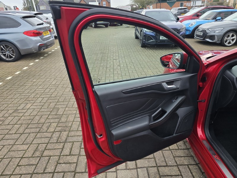 2020 (70) FORD FOCUS 1.5 EcoBlue 120 ST-Line X Edition 5dr 4984677