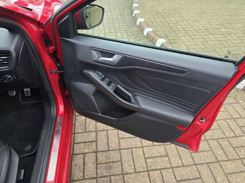 2020 (70) FORD FOCUS 1.5 EcoBlue 120 ST-Line X Edition 5dr 4984682