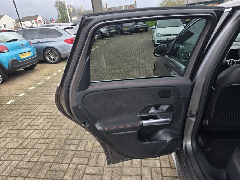 2021 (21) MERCEDES-BENZ B CLASS B200 AMG Line Premium 5dr Auto 4988084