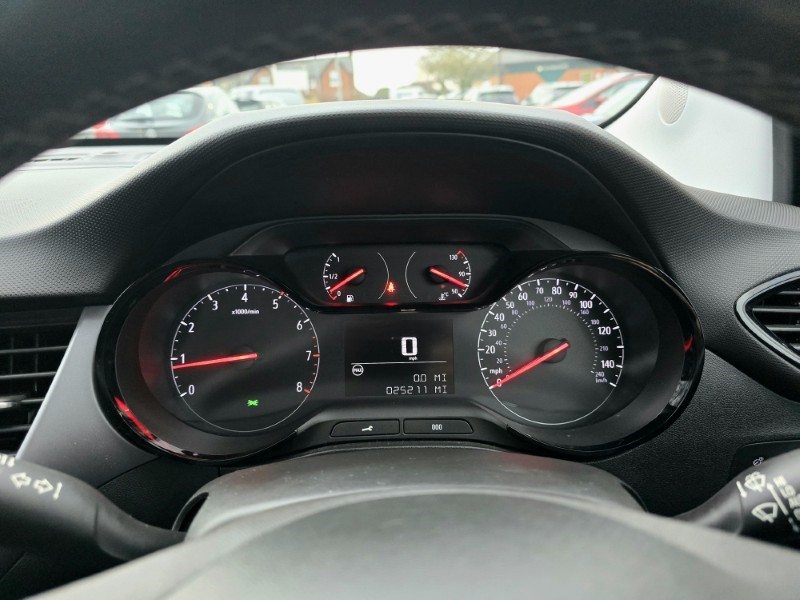 2022 (71) VAUXHALL CROSSLAND 1.2 SE Edition 5dr 4990355