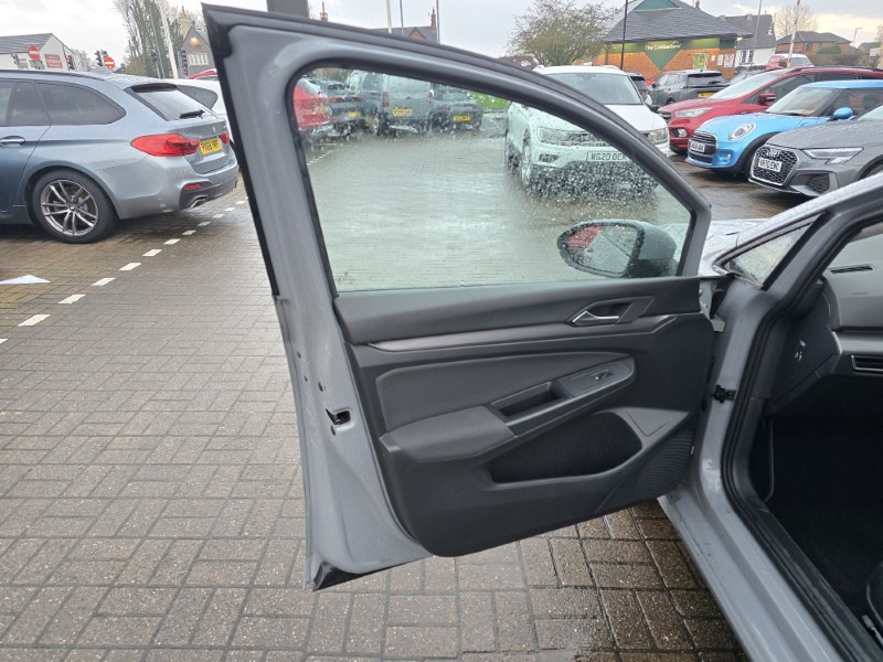 2020 (70) VOLKSWAGEN GOLF 1.5 TSI Style 5dr 4981071