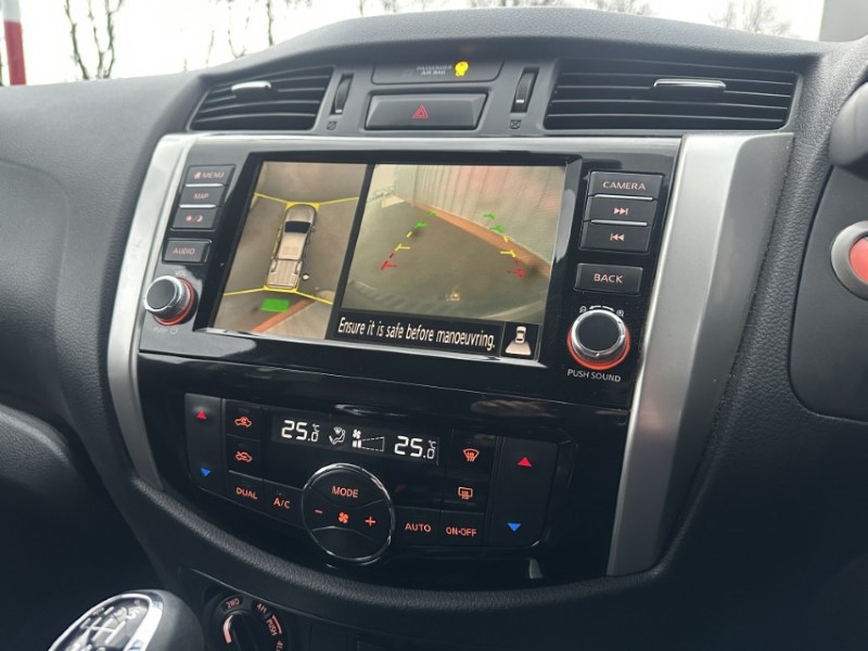 2021 (21) NISSAN COMMERCIAL NAVARA Double Cab Pick Up Tekna 2.3dCi 190 TT 4WD 4993780