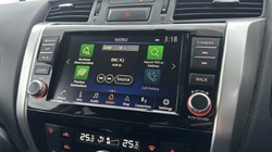 2021 (21) NISSAN COMMERCIAL NAVARA Double Cab Pick Up Tekna 2.3dCi 190 TT 4WD 4993782