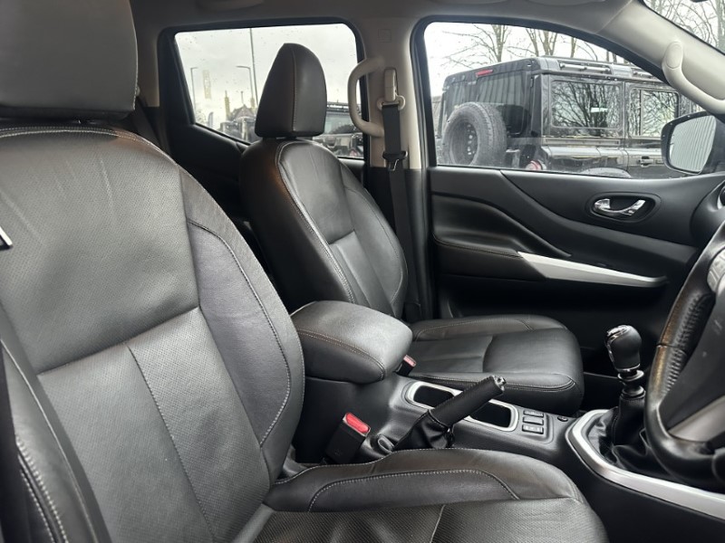 2021 (21) NISSAN COMMERCIAL NAVARA Double Cab Pick Up Tekna 2.3dCi 190 TT 4WD 4993777