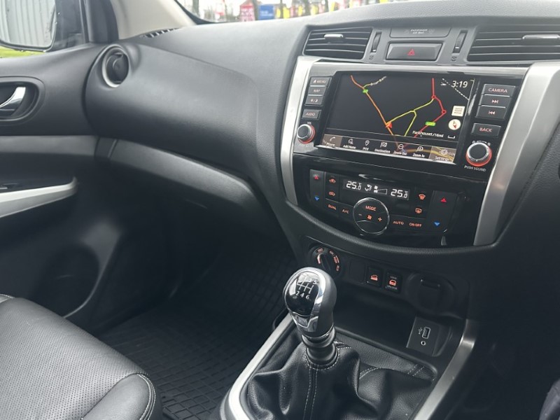 2021 (21) NISSAN COMMERCIAL NAVARA Double Cab Pick Up Tekna 2.3dCi 190 TT 4WD 4993785