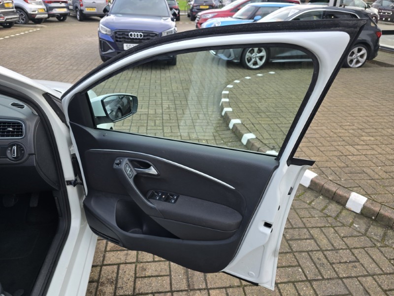 2017 (17) VOLKSWAGEN POLO 1.0 Match Edition 5dr 4983982