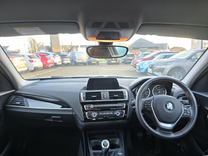 2017 (17) BMW 1 SERIES 116d Sport 5dr [Nav] 4996925