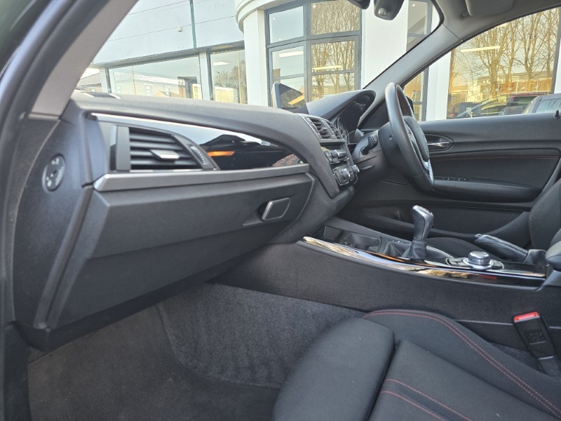 2017 (17) BMW 1 SERIES 116d Sport 5dr [Nav] 4996927