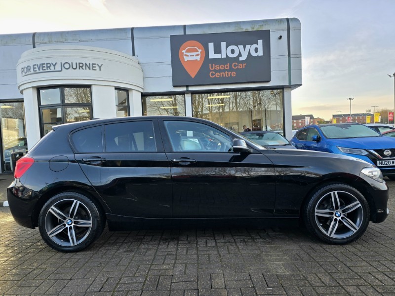 2017 (17) BMW 1 SERIES 116d Sport 5dr [Nav] 4996903