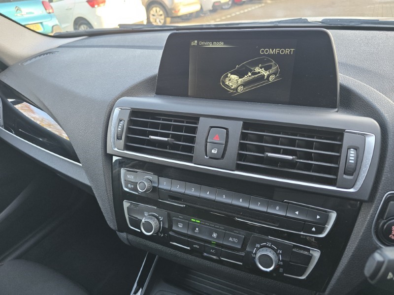 2017 (17) BMW 1 SERIES 116d Sport 5dr [Nav] 4996941