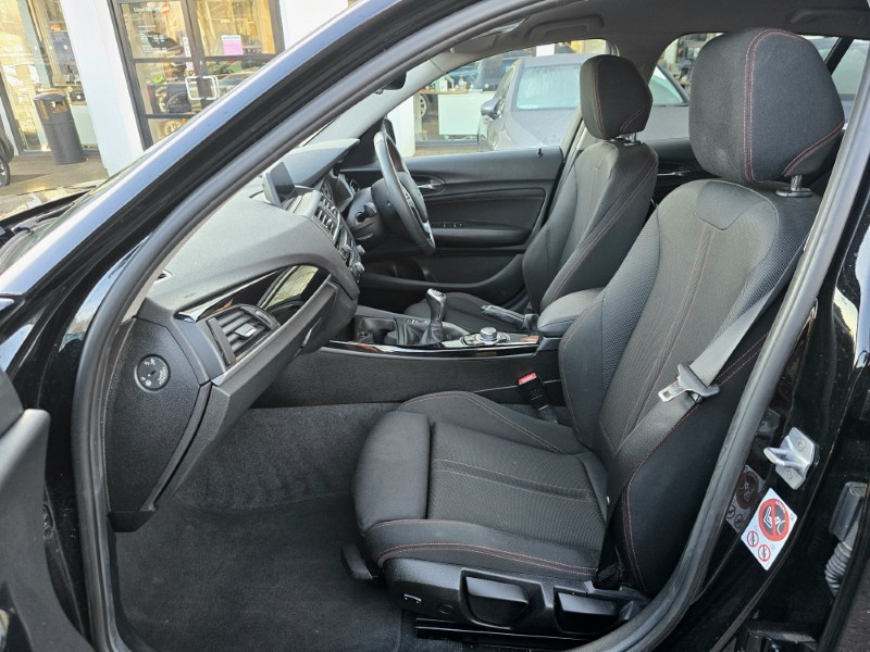 2017 (17) BMW 1 SERIES 116d Sport 5dr [Nav] 4996928