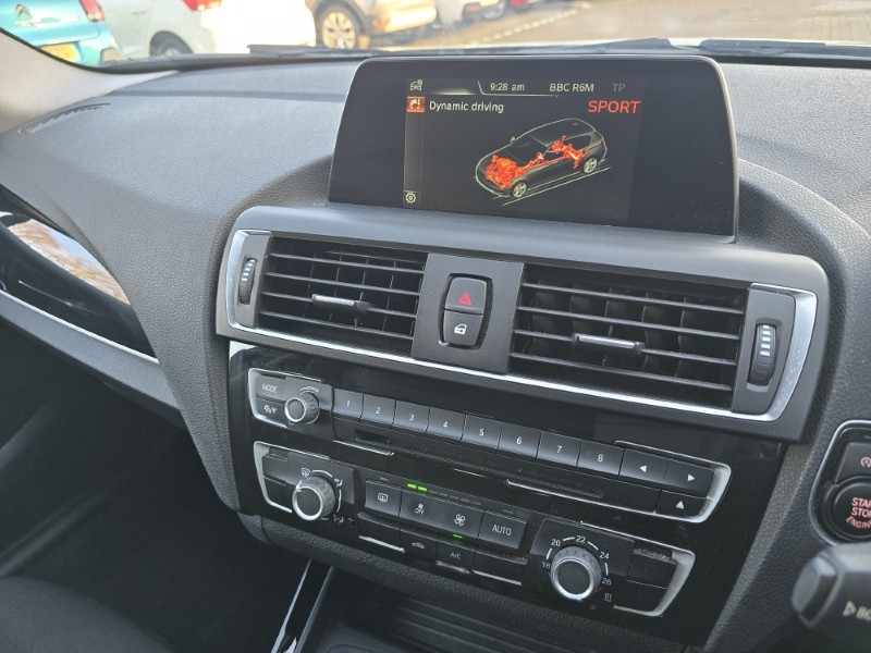 2017 (17) BMW 1 SERIES 116d Sport 5dr [Nav] 4996943