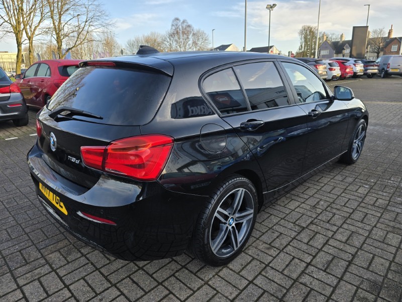 2017 (17) BMW 1 SERIES 116d Sport 5dr [Nav] 4996914