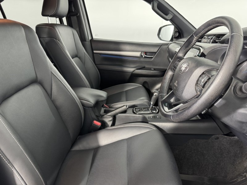 2024 (73) TOYOTA COMMERCIAL HILUX Invincible X D/Cab Pick Up 2.8 D-4D Auto 5322114