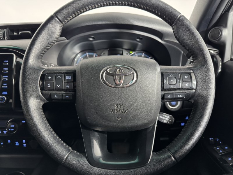 2024 (73) TOYOTA COMMERCIAL HILUX Invincible X D/Cab Pick Up 2.8 D-4D Auto 5322084