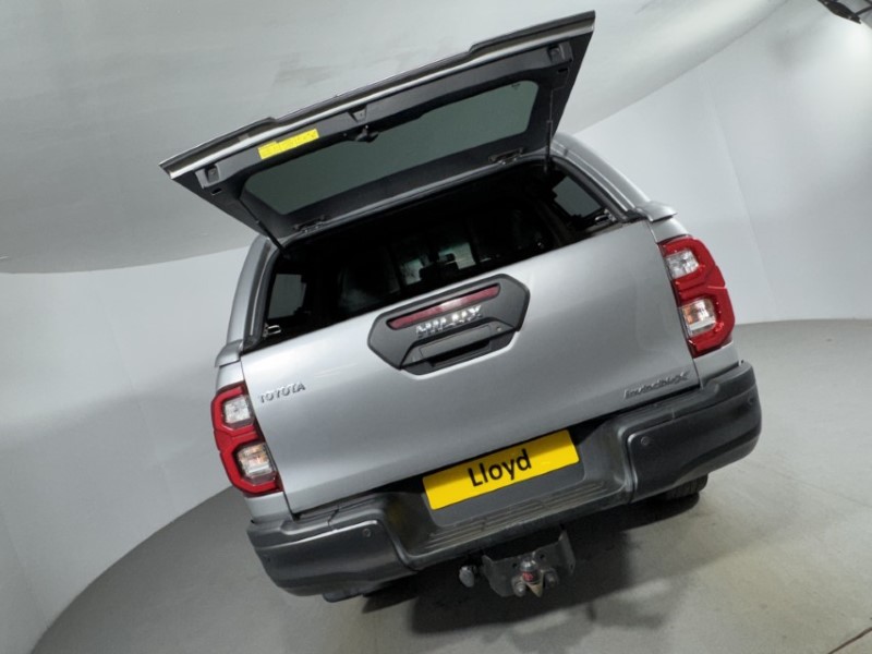 2024 (73) TOYOTA COMMERCIAL HILUX Invincible X D/Cab Pick Up 2.8 D-4D Auto 5322129