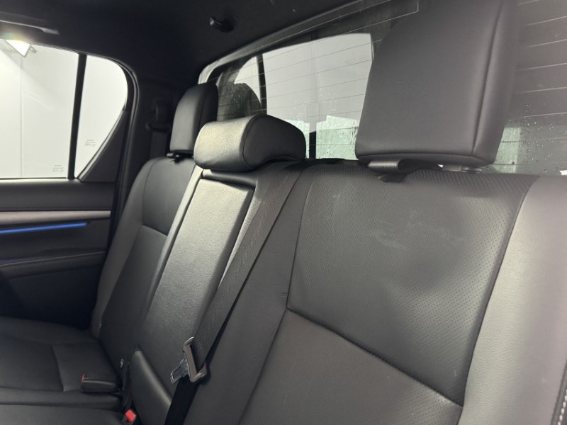 2024 (73) TOYOTA COMMERCIAL HILUX Invincible X D/Cab Pick Up 2.8 D-4D Auto 5322134