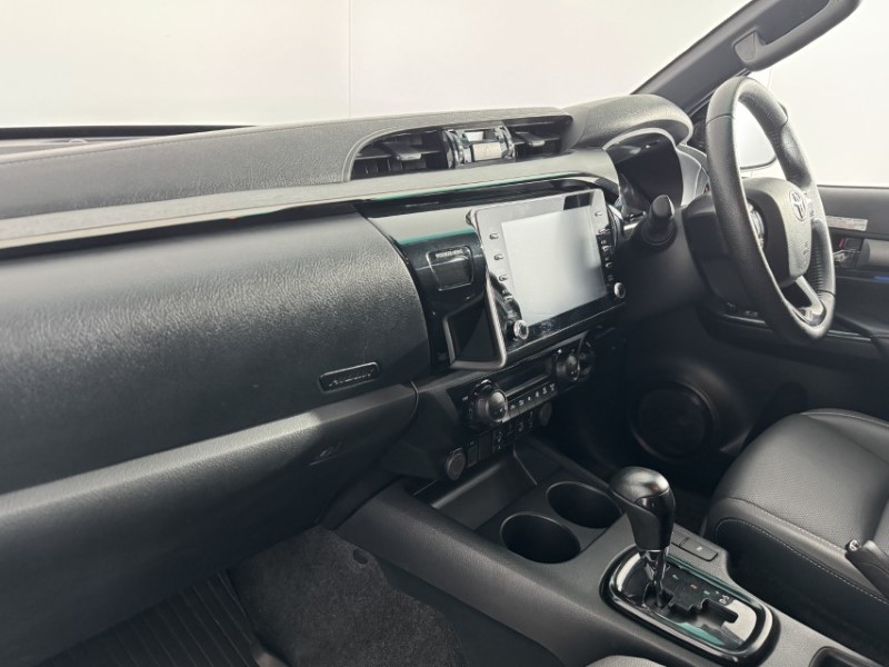 2024 (73) TOYOTA COMMERCIAL HILUX Invincible X D/Cab Pick Up 2.8 D-4D Auto 5322143