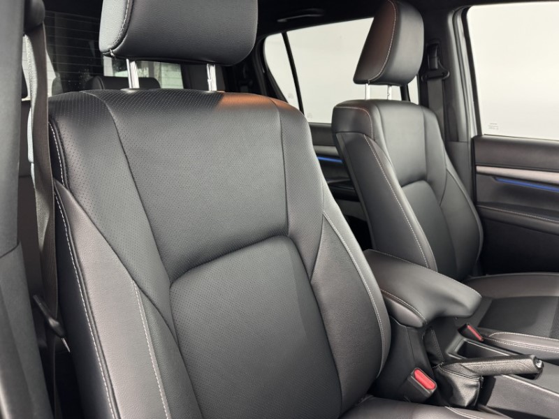 2024 (73) TOYOTA COMMERCIAL HILUX Invincible X D/Cab Pick Up 2.8 D-4D Auto 5322111