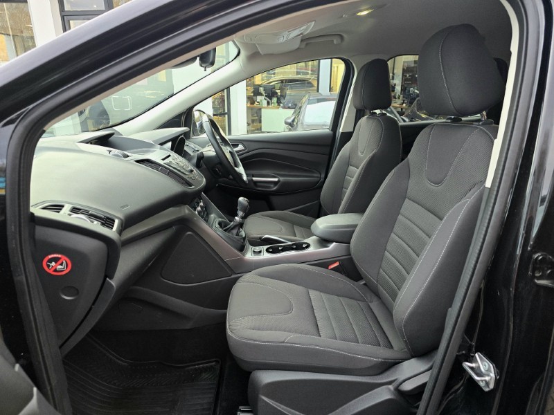 2016 (16) FORD KUGA 2.0 TDCi 150 Zetec 5dr 5007232