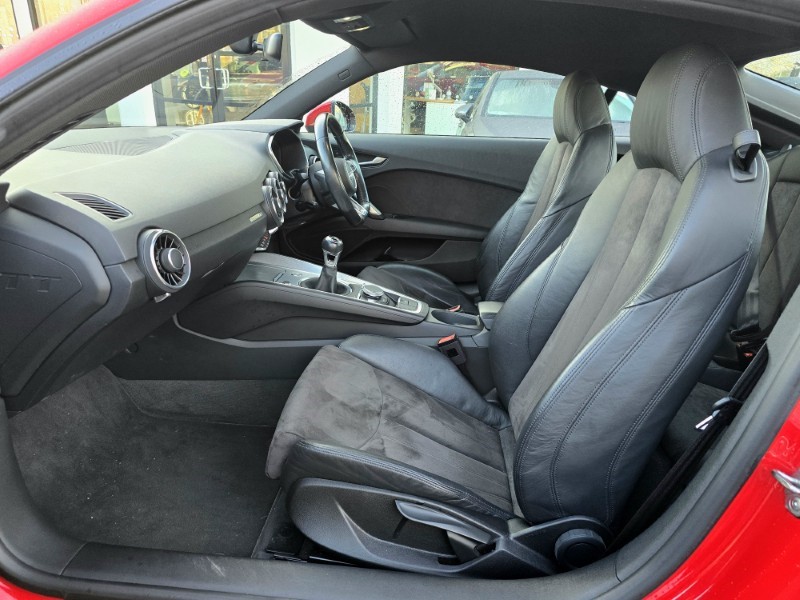 2017 (17) AUDI TT 1.8T FSI Sport 2dr 4996358