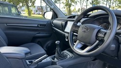 2025 (75) TOYOTA COMMERCIAL HILUX Active Extra Cab Pick Up 2.8 D-4D 5009552