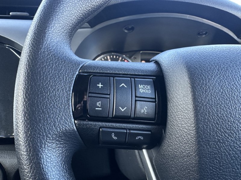 2025 (75) TOYOTA COMMERCIAL HILUX Active Extra Cab Pick Up 2.8 D-4D 5009558