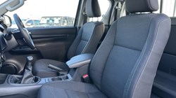 2025 (75) TOYOTA COMMERCIAL HILUX Active Extra Cab Pick Up 2.8 D-4D 5009549
