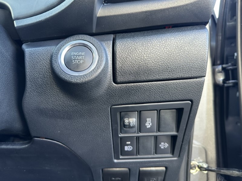 2025 (75) TOYOTA COMMERCIAL HILUX Active Extra Cab Pick Up 2.8 D-4D 5009555