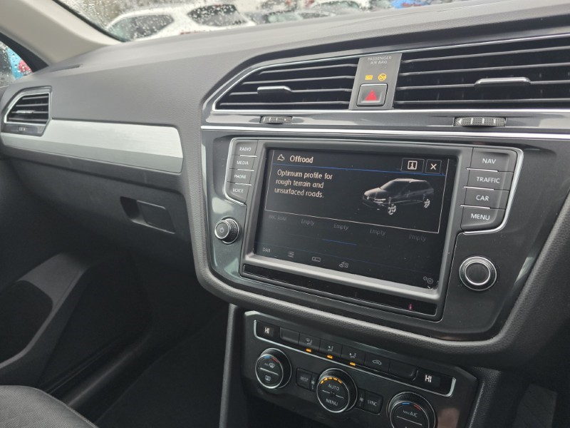 2017 (17) VOLKSWAGEN TIGUAN 2.0 TDi 150 4Motion SE Nav 5dr DSG 5047006