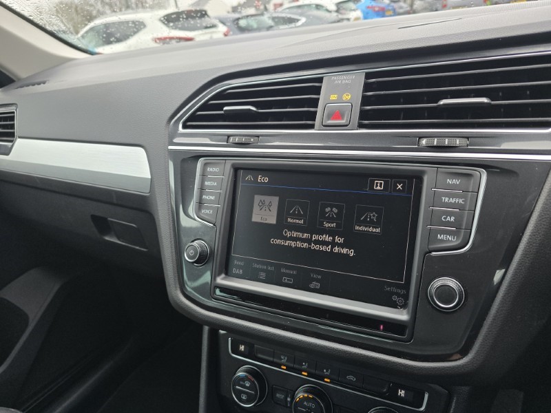 2017 (17) VOLKSWAGEN TIGUAN 2.0 TDi 150 4Motion SE Nav 5dr DSG 5047004