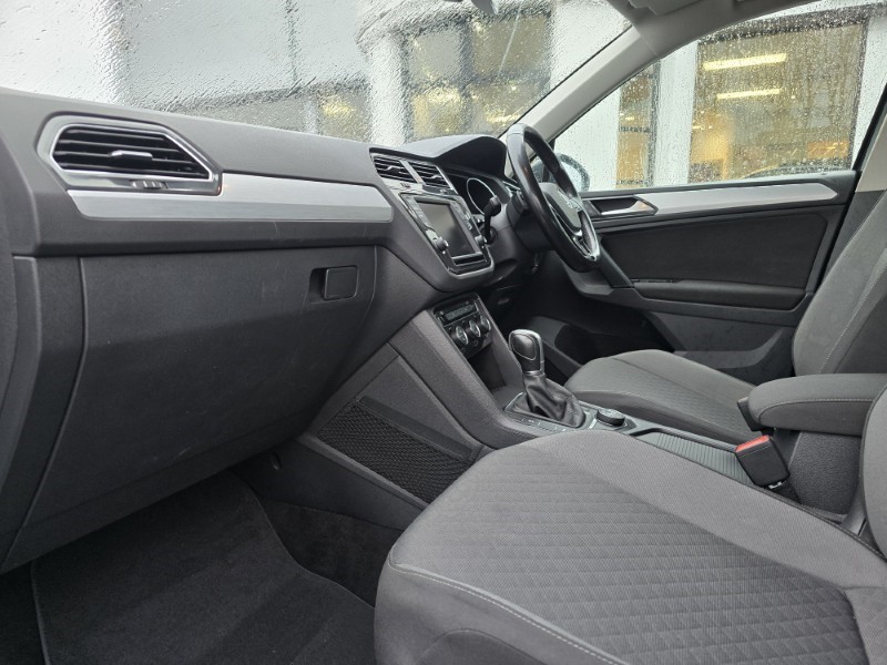 2017 (17) VOLKSWAGEN TIGUAN 2.0 TDi 150 4Motion SE Nav 5dr DSG 5046985