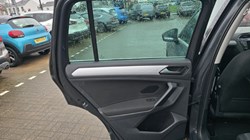 2017 (17) VOLKSWAGEN TIGUAN 2.0 TDi 150 4Motion SE Nav 5dr DSG 5046980