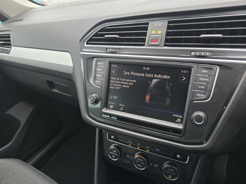 2017 (17) VOLKSWAGEN TIGUAN 2.0 TDi 150 4Motion SE Nav 5dr DSG 5047001