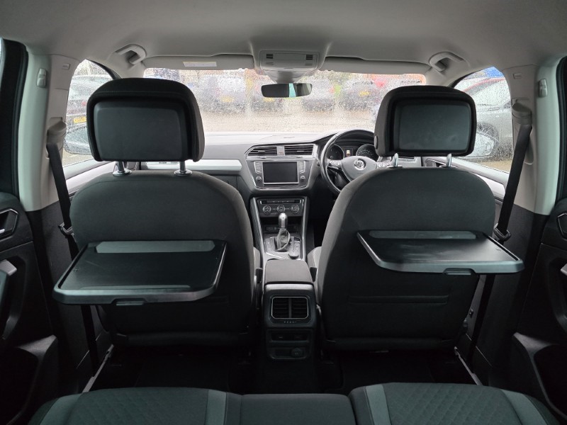 2017 (17) VOLKSWAGEN TIGUAN 2.0 TDi 150 4Motion SE Nav 5dr DSG 5046979