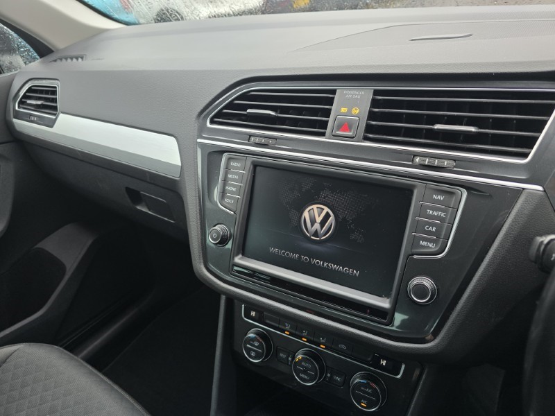 2017 (17) VOLKSWAGEN TIGUAN 2.0 TDi 150 4Motion SE Nav 5dr DSG 5046996