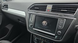 2017 (17) VOLKSWAGEN TIGUAN 2.0 TDi 150 4Motion SE Nav 5dr DSG 5046996