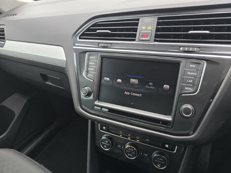 2017 (17) VOLKSWAGEN TIGUAN 2.0 TDi 150 4Motion SE Nav 5dr DSG 5047002