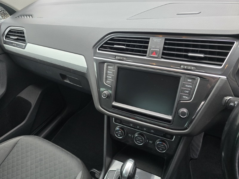 2017 (17) VOLKSWAGEN TIGUAN 2.0 TDi 150 4Motion SE Nav 5dr DSG 5046991