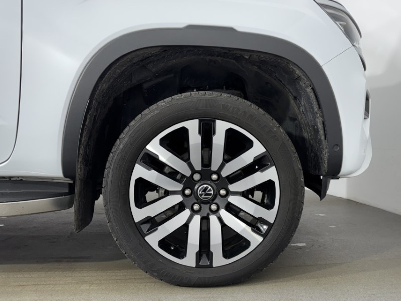 2024 (74) VOLKSWAGEN COMMERCIAL AMAROK D/Cab Pick Up Aventura 3.0 V6 TDI 240 4M Auto 5016443