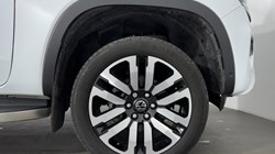 2024 (74) VOLKSWAGEN COMMERCIAL AMAROK D/Cab Pick Up Aventura 3.0 V6 TDI 240 4M Auto 5016443