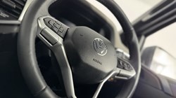 2024 (74) VOLKSWAGEN COMMERCIAL AMAROK D/Cab Pick Up Aventura 3.0 V6 TDI 240 4M Auto 5016417