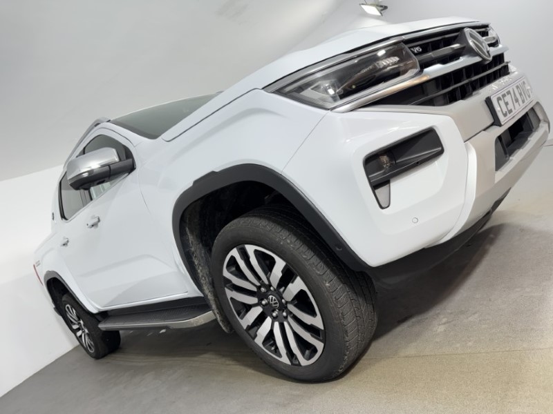 2024 (74) VOLKSWAGEN COMMERCIAL AMAROK D/Cab Pick Up Aventura 3.0 V6 TDI 240 4M Auto 5016475