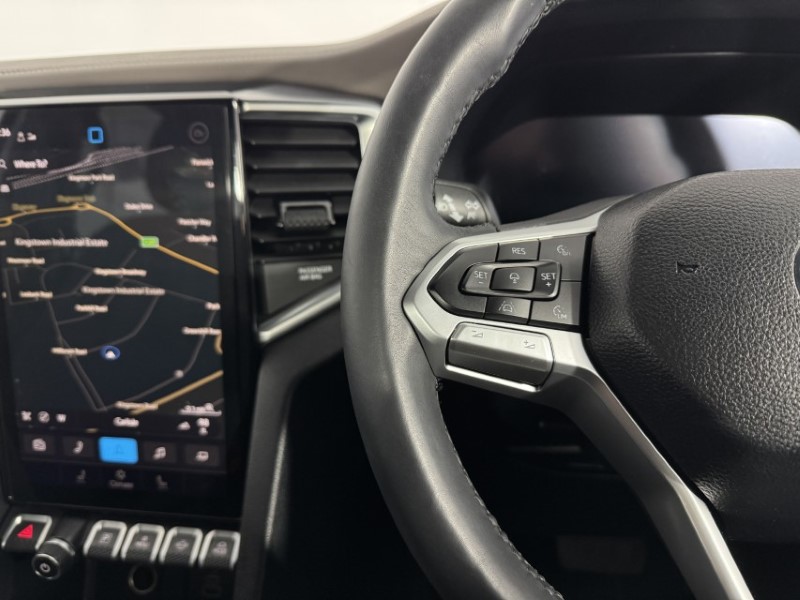 2024 (74) VOLKSWAGEN COMMERCIAL AMAROK D/Cab Pick Up Aventura 3.0 V6 TDI 240 4M Auto 5016415