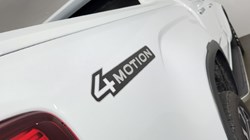 2024 (74) VOLKSWAGEN COMMERCIAL AMAROK D/Cab Pick Up Aventura 3.0 V6 TDI 240 4M Auto 5016439