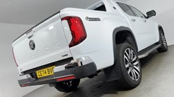 2024 (74) VOLKSWAGEN COMMERCIAL AMAROK D/Cab Pick Up Aventura 3.0 V6 TDI 240 4M Auto 5016449