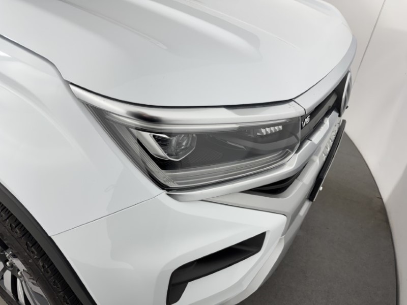 2024 (74) VOLKSWAGEN COMMERCIAL AMAROK D/Cab Pick Up Aventura 3.0 V6 TDI 240 4M Auto 5016444