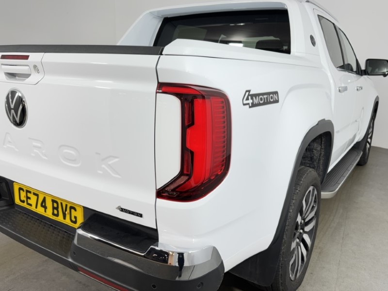 2024 (74) VOLKSWAGEN COMMERCIAL AMAROK D/Cab Pick Up Aventura 3.0 V6 TDI 240 4M Auto 5016438